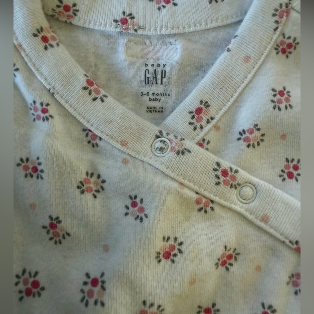 GAP Cream Floral Long Sleeve Tee